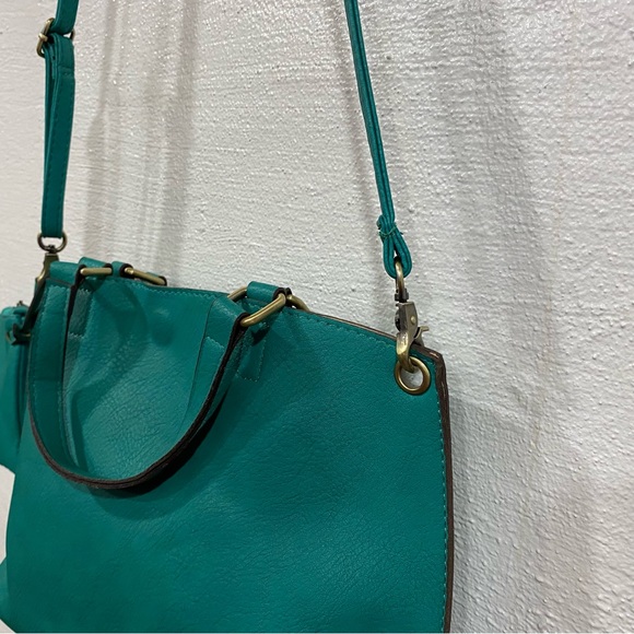 Free People Purse and Detachable Wristlet Green With Brass Color Hardware - Picture 6 of 12